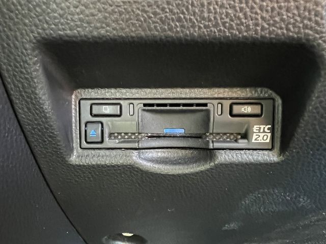 TOYOTA VOXY HYBRID 4WD 2023 Image 31