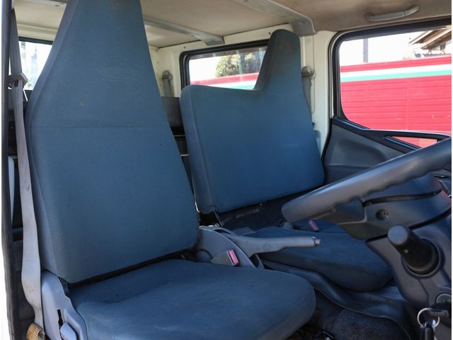 MITSUBISHI CANTER 2015 Image 31