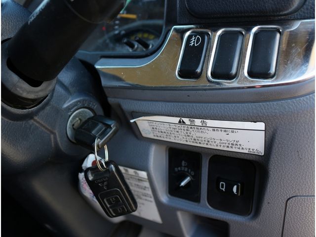 MITSUBISHI CANTER 2015 Image 31