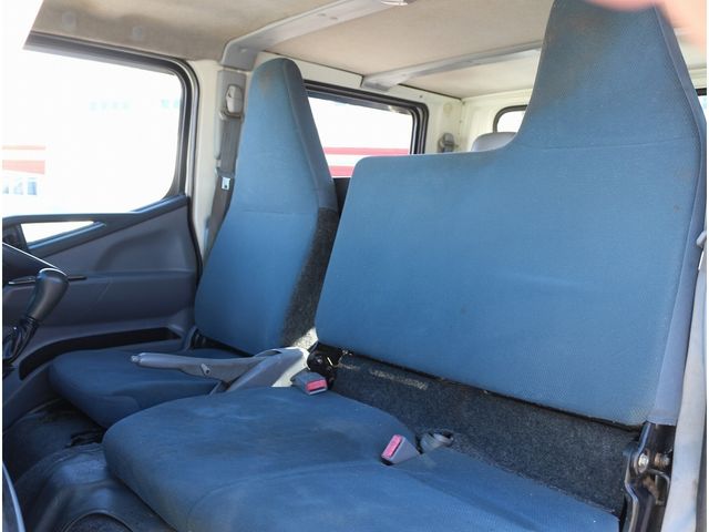 MITSUBISHI CANTER 2015 Image 31