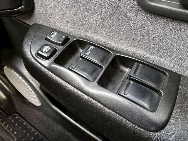 NISSAN CUBE 2001 Image 31