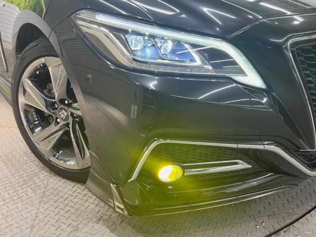 TOYOTA CROWN SEDAN HYBRID 2018 Image 31