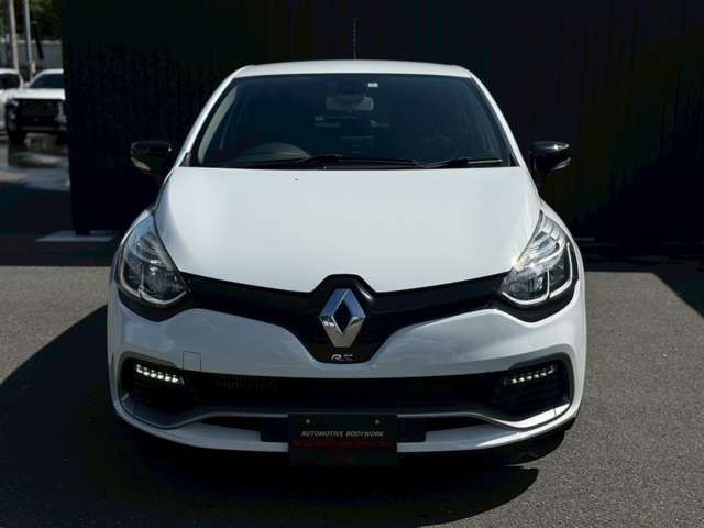 RENAULT LUTECIA 2014 Image 31