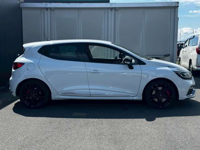 RENAULT LUTECIA 2014 Image 31