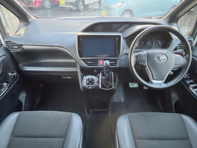 TOYOTA NOAH 2020 Image 31