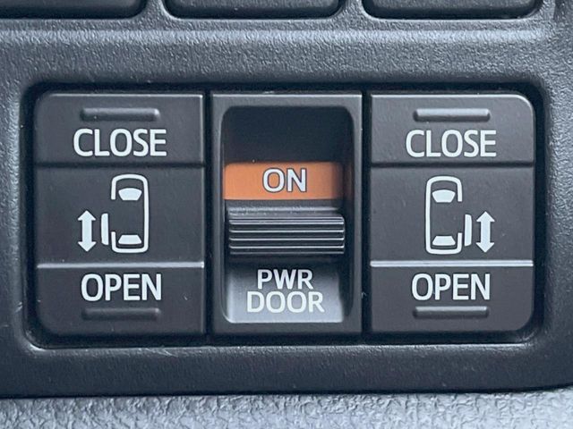 TOYOTA NOAH 2020 Image 31