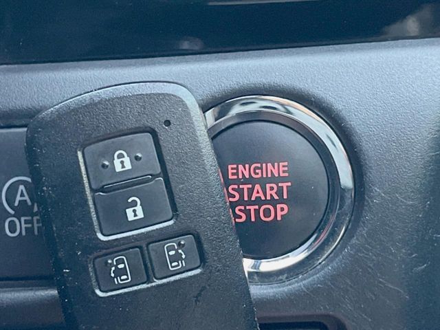 TOYOTA NOAH 2020 Image 31