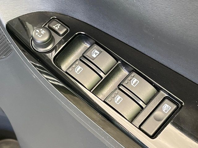 DAIHATSU TANTO CUSTOM 2015 Image 31