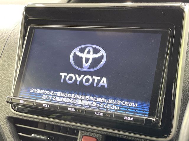 TOYOTA VOXY 4WD 2017 Image 31