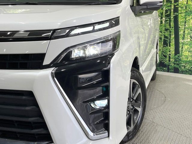 TOYOTA VOXY 4WD 2017 Image 31