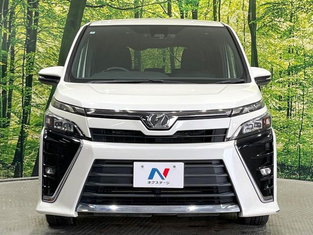 TOYOTA VOXY 4WD 2017 Image 31