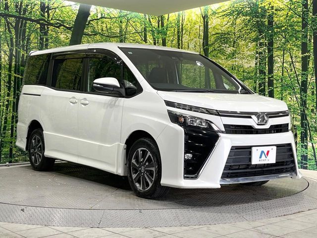 TOYOTA VOXY 4WD 2017 Image 31