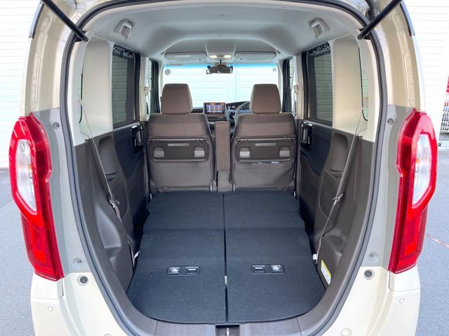 HONDA N BOX 2021 Image 31