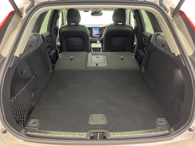 VOLVO XC60 2024 Image 31