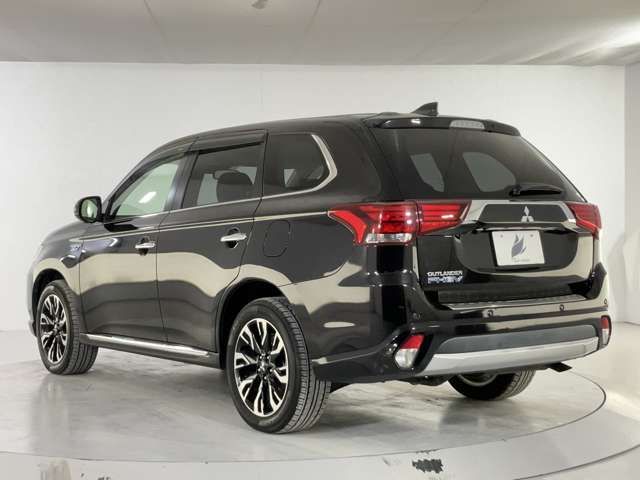 MITSUBISHI OUTLANDER PHEV 2017 Image 31