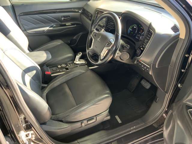 MITSUBISHI OUTLANDER PHEV 2017 Image 31