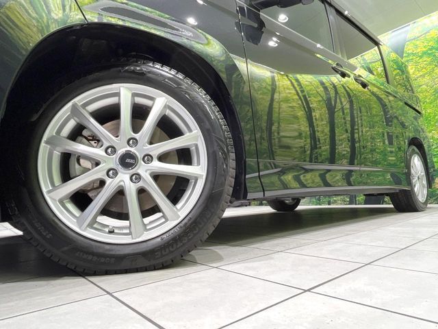 TOYOTA VOXY HYBRID 2024 Image 31