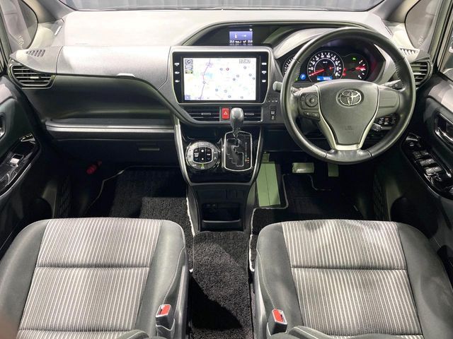 TOYOTA VOXY 2019 Image 31