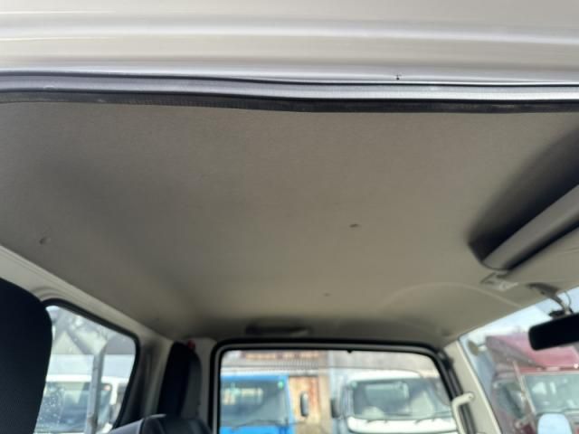 MITSUBISHI CANTER GUTS 2015 Image 31