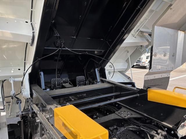 HINO PROFIA 2025 Image 31