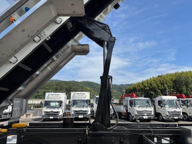 HINO PROFIA 2025 Image 31