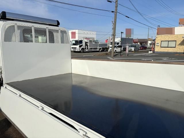 ISUZU ELF 2025 Image 31