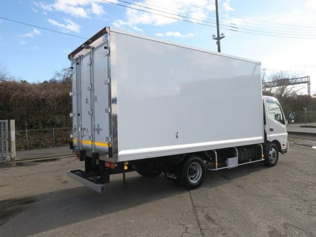 HINO DUTRO 2018 Image 31