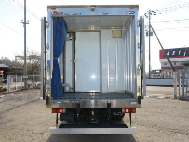 HINO DUTRO 2018 Image 31