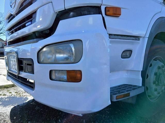 NISSAN DIESEL QUON 2011 Image 31