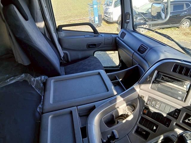 NISSAN DIESEL QUON 2011 Image 31