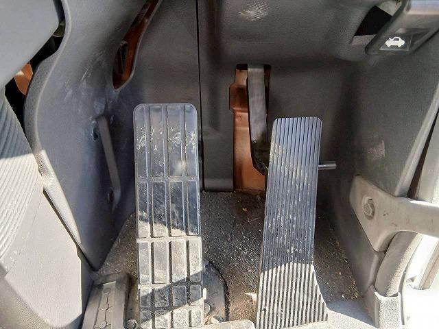 NISSAN DIESEL QUON 2011 Image 31