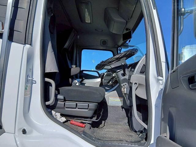 NISSAN DIESEL QUON 2011 Image 31