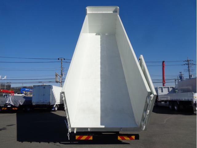 MITSUBISHI FUSOU SUPER GREAT 2025 Image 31