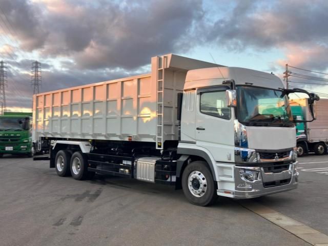 MITSUBISHI FUSOU SUPER GREAT 2024 Image 31