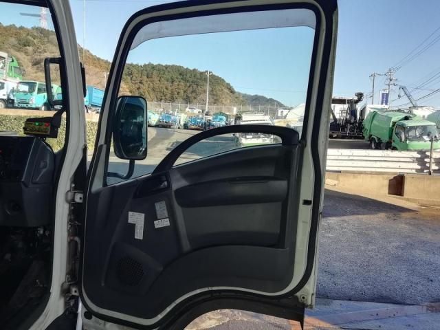 ISUZU ELF 2015 Image 31