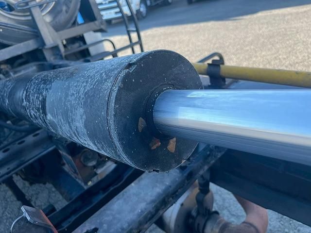 MITSUBISHI FUSOU FIGHTER 2003 Image 31