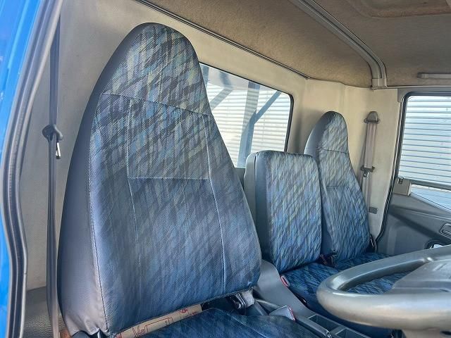 MITSUBISHI FUSOU FIGHTER 2003 Image 31