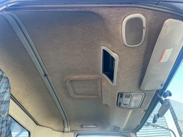 MITSUBISHI FUSOU FIGHTER 2003 Image 31