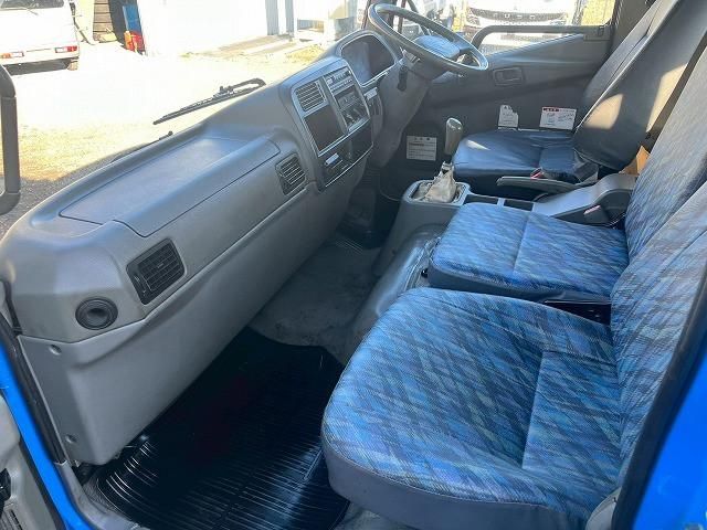 MITSUBISHI FUSOU FIGHTER 2003 Image 31