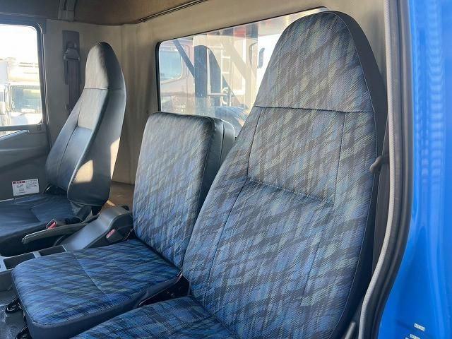 MITSUBISHI FUSOU FIGHTER 2003 Image 31