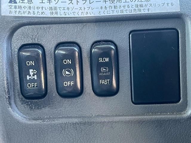 MITSUBISHI FUSOU FIGHTER 2003 Image 31