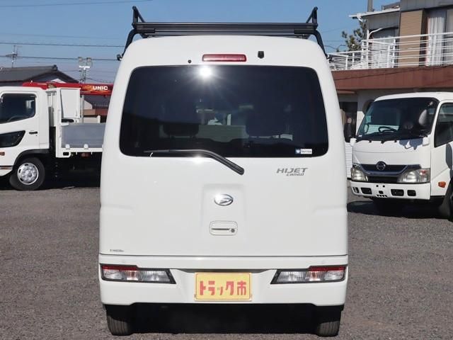 DAIHATSU HIJET VAN 4WD 2021 Image 31