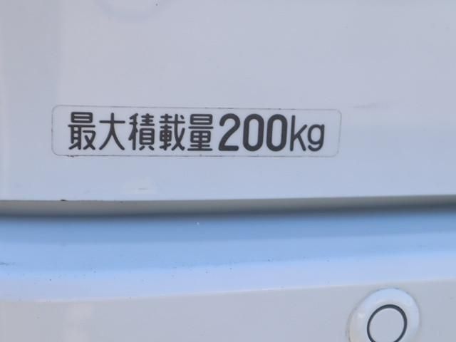 DAIHATSU HIJET VAN 4WD 2021 Image 31