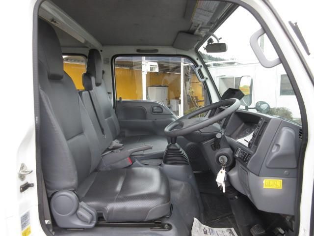 ISUZU ELF 2018 Image 31