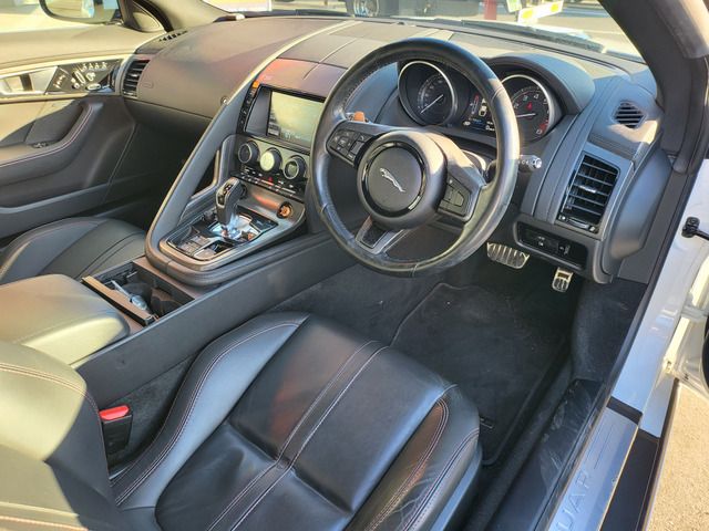 JAGUAR F TYPE 2014 Image 31