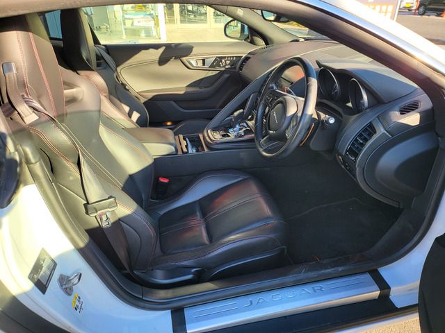JAGUAR F TYPE 2014 Image 31