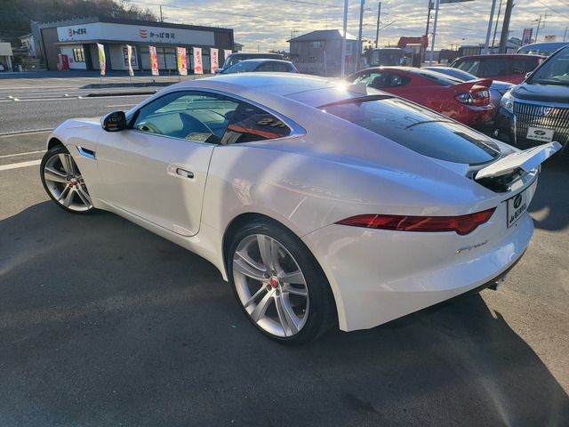 JAGUAR F TYPE 2014 Image 31