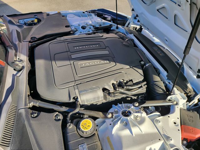 JAGUAR F TYPE 2014 Image 31