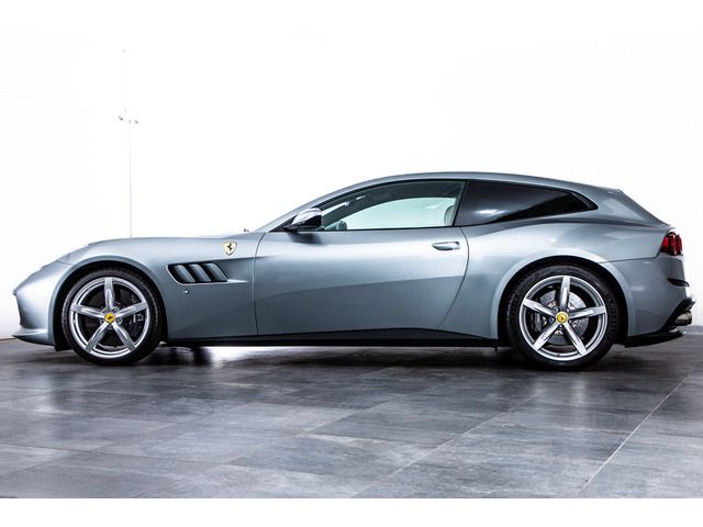 FERRARI GTC4 LUSSO T 2017 Image 31