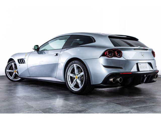 FERRARI GTC4 LUSSO T 2017 Image 31